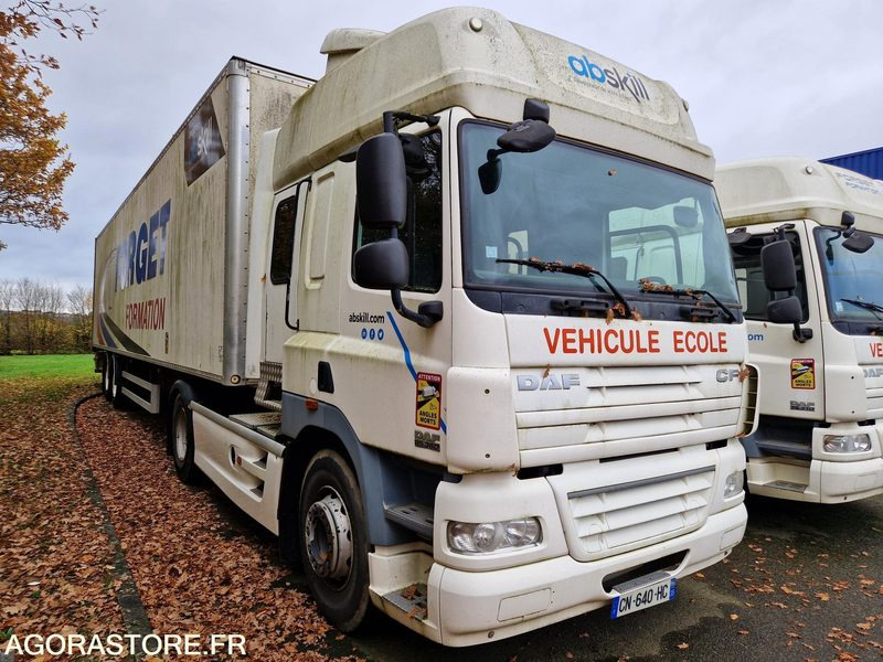 Tracteur DAF CF 85.360 - 2012 -193474 Kms -CN640HC - Cabeza tractora: foto 2 Tracteur DAF CF 85.360 - 2012 -193474 Kms -CN640HC - Cabeza tractora: foto 2