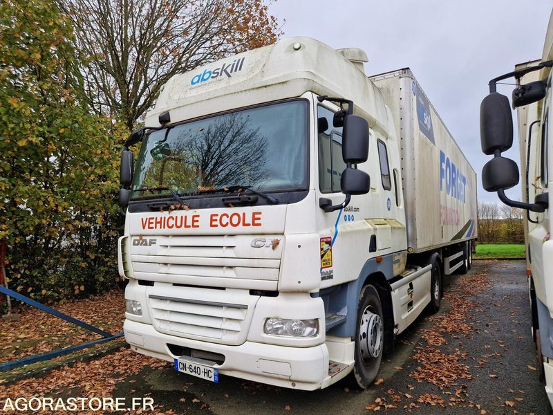 Tracteur DAF CF 85.360 - 2012 -193474 Kms -CN640HC - Cabeza tractora: foto 1 Tracteur DAF CF 85.360 - 2012 -193474 Kms -CN640HC - Cabeza tractora: foto 1