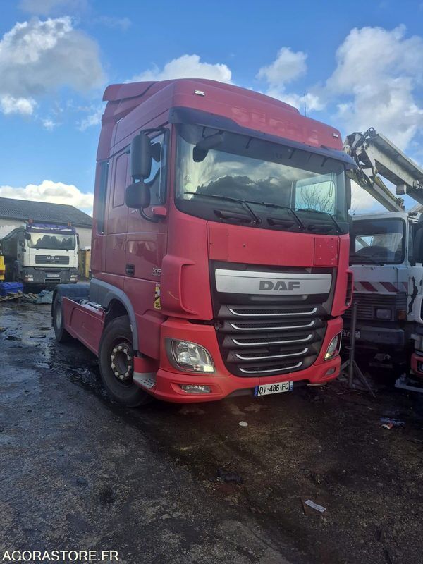 Tracteur Daf - 2015 - 686 000km - BON ETAT avec CT 5/26 - Cabeza tractora: foto 2 Tracteur Daf - 2015 - 686 000km - BON ETAT avec CT 5/26 - Cabeza tractora: foto 2