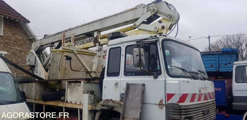Camion Nacelle Iveco 135-14 - Camión: foto 4 Camion Nacelle Iveco 135-14 - Camión: foto 4