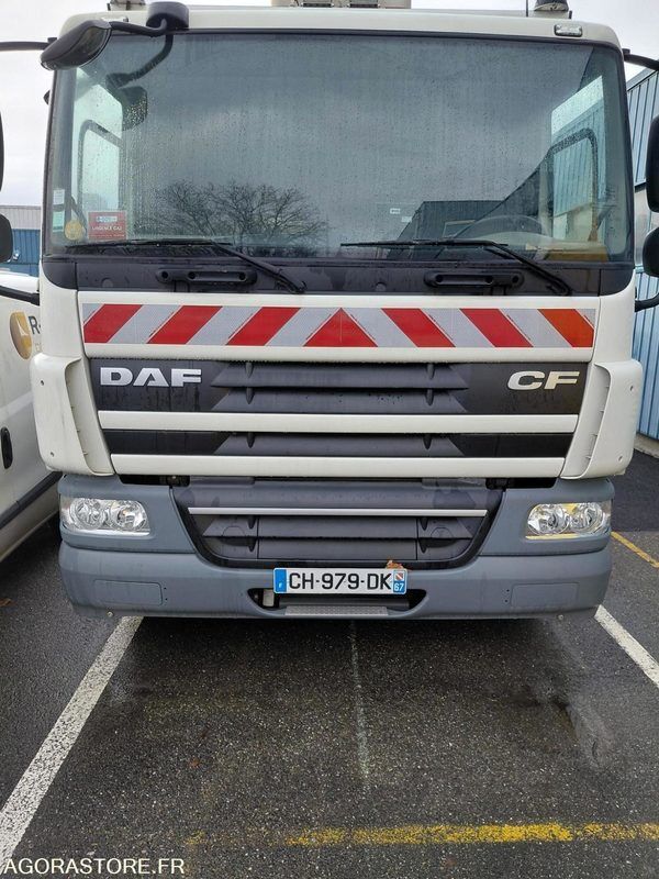 DAF CF75 BENNE + GRUE AUXILAIRE + PORTE PALETTE - 24000 KM REELS - Camión: foto 1 DAF CF75 BENNE + GRUE AUXILAIRE + PORTE PALETTE - 24000 KM REELS - Camión: foto 1