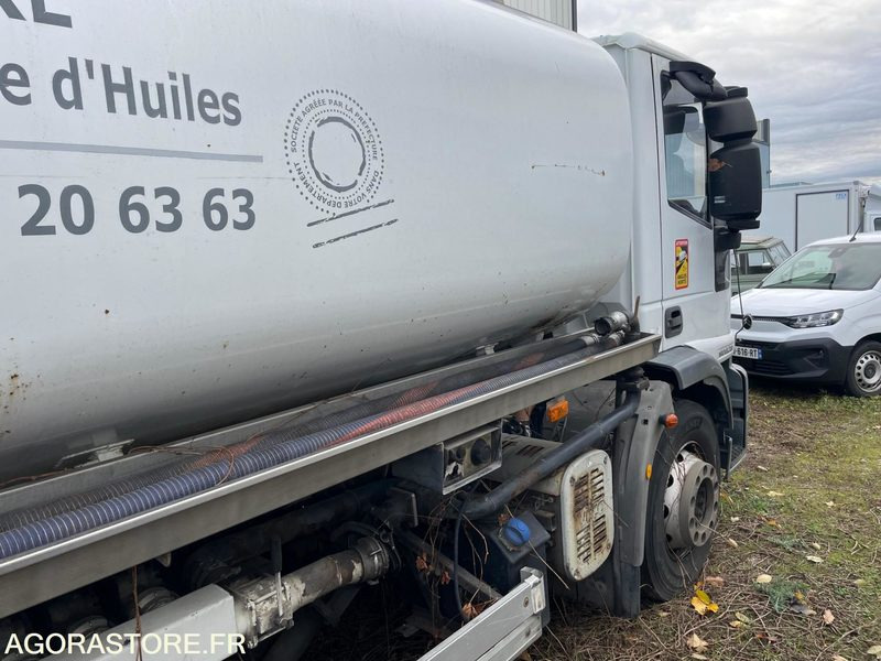 Iveco 190EL28 19t citerne - 2008 - 640748kms - export only - Camión: foto 4 Iveco 190EL28 19t citerne - 2008 - 640748kms - export only - Camión: foto 4