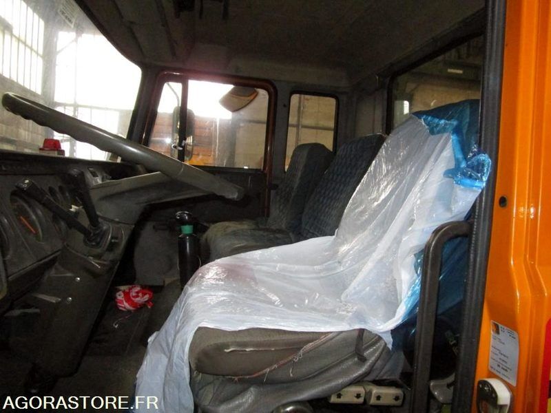 NACELLE IVECO 135.14 du 12/03/1990 - Camión: foto 5 NACELLE IVECO 135.14 du 12/03/1990 - Camión: foto 5
