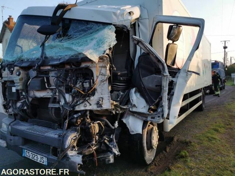 PL RENAULT MIDLUM / 632000 KMS / 2013 - Camión: foto 2 PL RENAULT MIDLUM / 632000 KMS / 2013 - Camión: foto 2