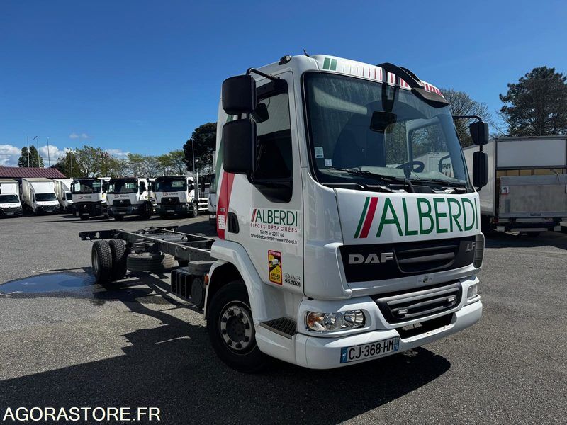Porteur DAF 45.180CV CHASSIS NU - Camión: foto 2 Porteur DAF 45.180CV CHASSIS NU - Camión: foto 2