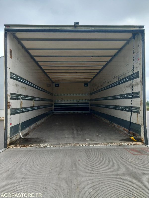 RENAULT MIDLUM 220 12T - 2013 - 301000 Kms - Camión: foto 5 RENAULT MIDLUM 220 12T - 2013 - 301000 Kms - Camión: foto 5