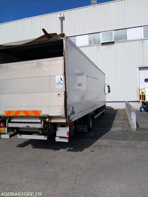 Renault Midlum - 2003 - 559259 Kms - Camión: foto 4 Renault Midlum - 2003 - 559259 Kms - Camión: foto 4