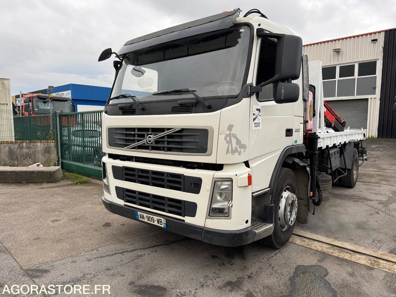 VOLVO FM 330 plateau grue -2010 -137000 km - Camión: foto 3 VOLVO FM 330 plateau grue -2010 -137000 km - Camión: foto 3