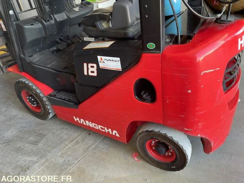 Chariot elevateur 1.8 t 1 ere main 2017 - Carretilla elevadora de gas: foto 3 Chariot elevateur 1.8 t 1 ere main 2017 - Carretilla elevadora de gas: foto 3