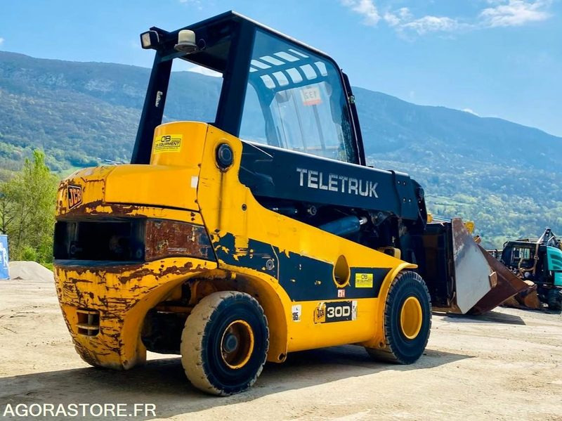 Chariot télescopique Teletruk JCB TLT30D - Année 2004 - 3870 h - Manipulador telescópico: foto 4 Chariot télescopique Teletruk JCB TLT30D - Année 2004 - 3870 h - Manipulador telescópico: foto 4