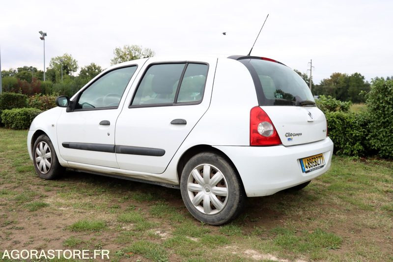 Clio 2 diesel - Coche: foto 4 Clio 2 diesel - Coche: foto 4