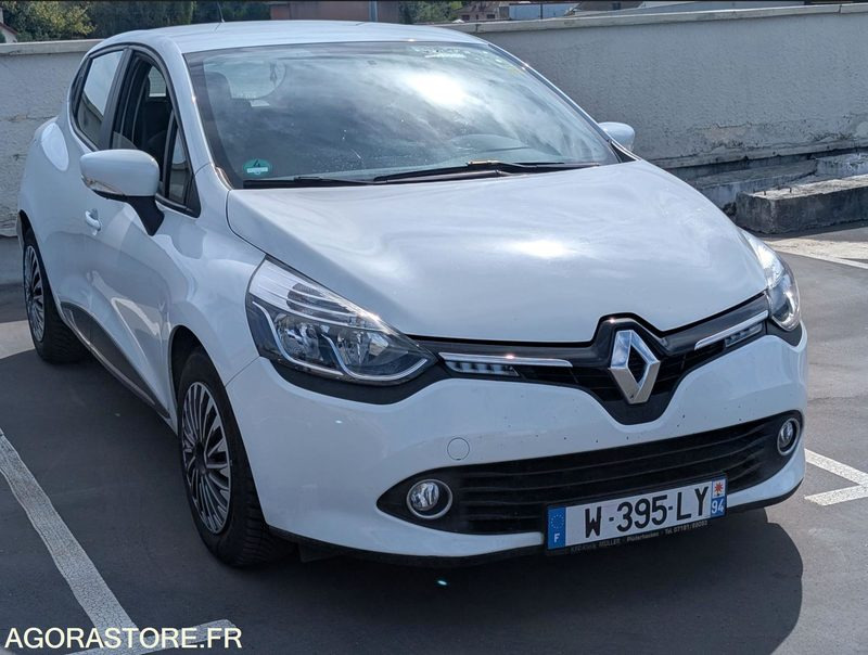 Clio IV 1.2 16V 73 ch – Version Dynamique – 2014 – Très bien équipée - Coche: foto 2 Clio IV 1.2 16V 73 ch – Version Dynamique – 2014 – Très bien équipée - Coche: foto 2