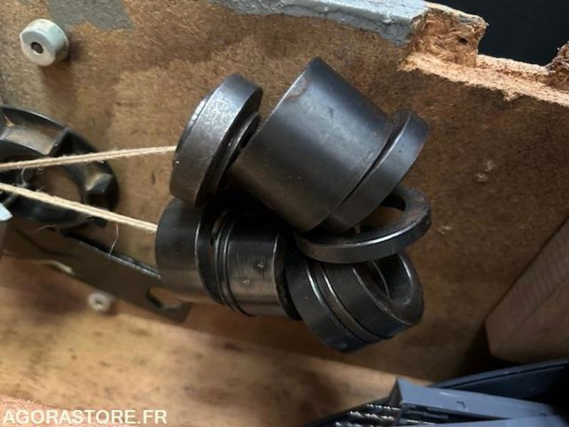 Combiné de menuisier C310e LUREM (380V) - avec outils et fraise de toupie - Herramienta/ Equipo: foto 5 Combiné de menuisier C310e LUREM (380V) - avec outils et fraise de toupie - Herramienta/ Equipo: foto 5