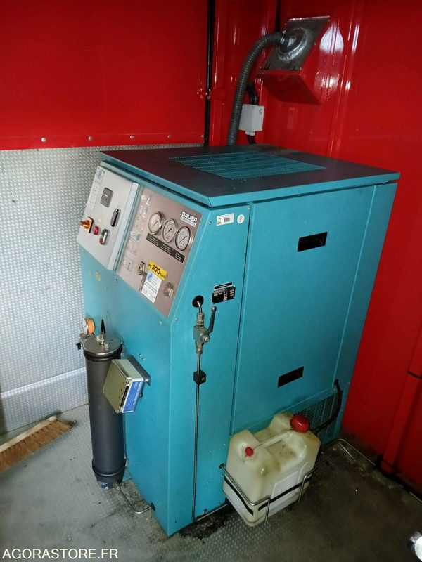 Compresseur HP air respirable BAUER MV120, avec rampe de gonflage 6 flexibles - Compresor de aire: foto 1 Compresseur HP air respirable BAUER MV120, avec rampe de gonflage 6 flexibles - Compresor de aire: foto 1