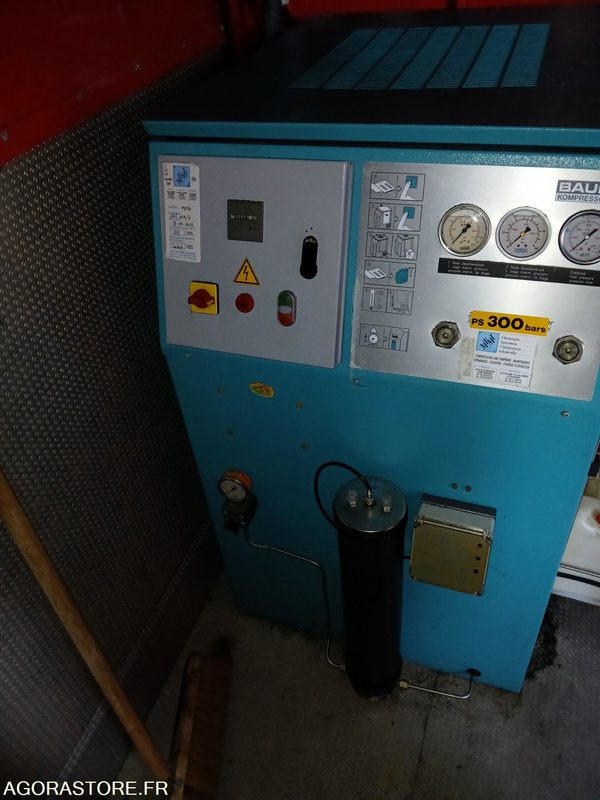 Compresseur HP air respirable BAUER MV120, avec rampe de gonflage 6 flexibles - Compresor de aire: foto 2 Compresseur HP air respirable BAUER MV120, avec rampe de gonflage 6 flexibles - Compresor de aire: foto 2