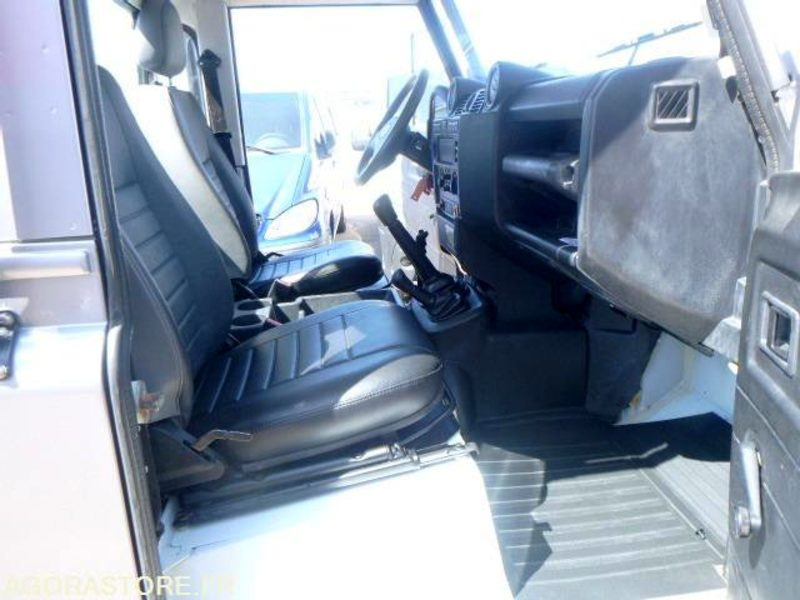DEFENDER -Land Rover - 131930km - 122ch - SUV/ Todoterreno: foto 5 DEFENDER -Land Rover - 131930km - 122ch - SUV/ Todoterreno: foto 5