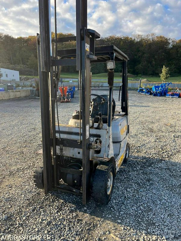 Caterpillar chariot élévateur diesel - Equipo de manutención: foto 2 Caterpillar chariot élévateur diesel - Equipo de manutención: foto 2