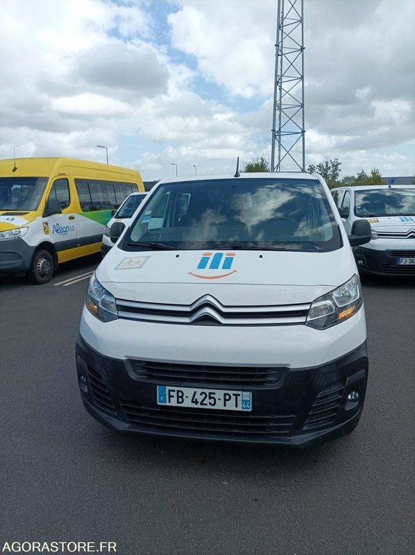 FB-425-PT - Non Roulant - CITROEN JUMPY SPACE TOURER - 9 Places - 228 723 Kms - Minibús, Furgoneta de pasajeros: foto 4 FB-425-PT - Non Roulant - CITROEN JUMPY SPACE TOURER - 9 Places - 228 723 Kms - Minibús, Furgoneta de pasajeros: foto 4