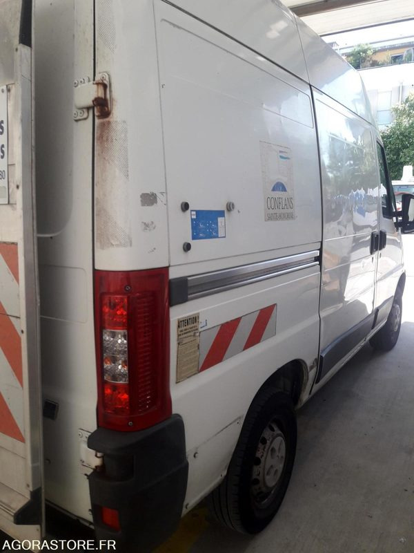 FIAT DUCATO FOURGON-NON ROULANT - Furgón: foto 4 FIAT DUCATO FOURGON-NON ROULANT - Furgón: foto 4