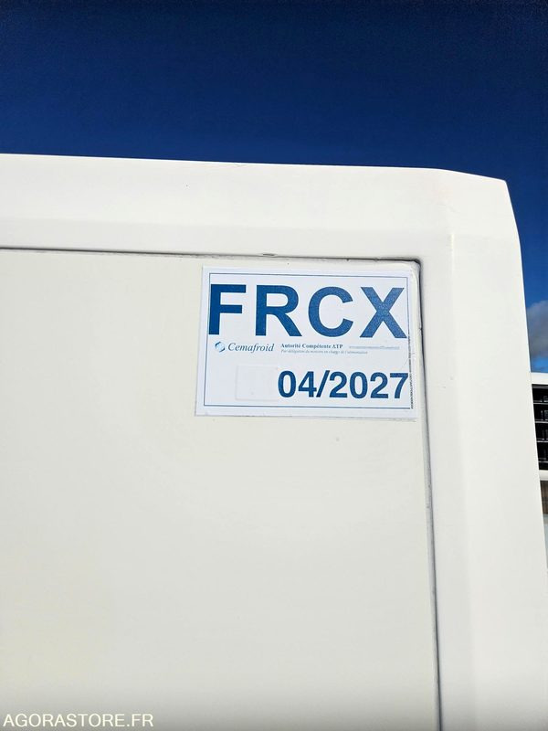 FIAT SCUDO 2.0 130 CAISSE FRIGORIFIQUE FRCX 3 PLACES - Frigorífico furgoneta: foto 4 FIAT SCUDO 2.0 130 CAISSE FRIGORIFIQUE FRCX 3 PLACES - Frigorífico furgoneta: foto 4