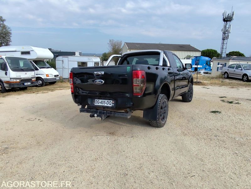 FORD RANGER XLT 2.2 TDCI 150CV EXTRA CABINE 4X4 - 2014 - 121060KMS - Pick-up: foto 5 FORD RANGER XLT 2.2 TDCI 150CV EXTRA CABINE 4X4 - 2014 - 121060KMS - Pick-up: foto 5