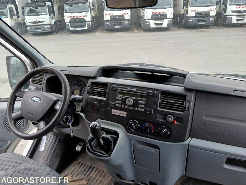 FORD TRANSIT - 2006- 216 220 Kms - Furgón: foto 5 FORD TRANSIT - 2006- 216 220 Kms - Furgón: foto 5