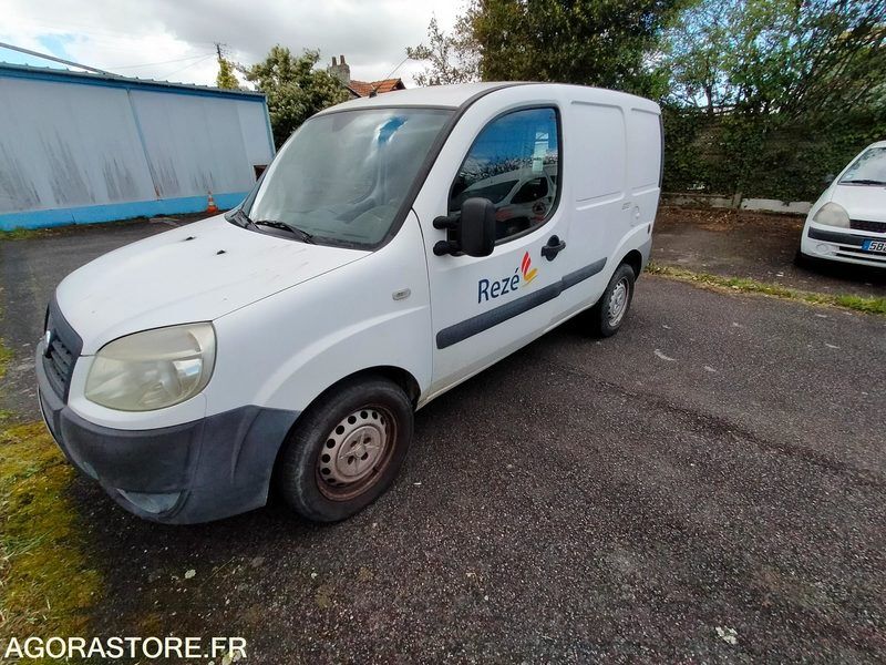 Fiat Doblo essence+ GNV - Furgoneta pequeña: foto 2 Fiat Doblo essence+ GNV - Furgoneta pequeña: foto 2