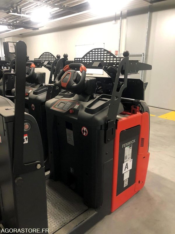 Gerbeur à plateforme élevable - Apilador: foto 1 Gerbeur à plateforme élevable - Apilador: foto 1