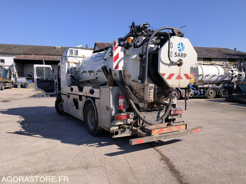 Hydrocureur RIVARD 19T châssis Renault Trucks GQ255QR (Vente uniquement export) - Limpieza de alcantarillado: foto 4 Hydrocureur RIVARD 19T châssis Renault Trucks GQ255QR (Vente uniquement export) - Limpieza de alcantarillado: foto 4