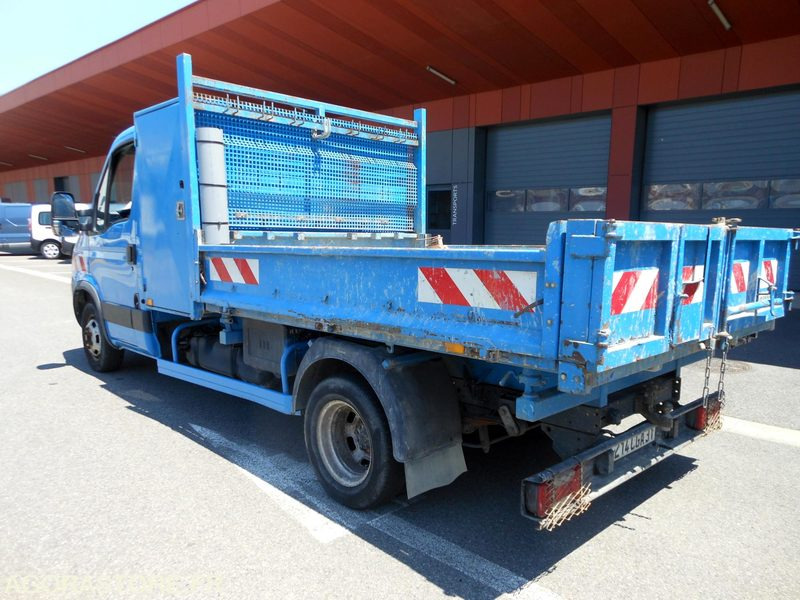 Iveco Daily 35C15 3.0 litres 146cv tri benne - Volquete furgoneta: foto 4 Iveco Daily 35C15 3.0 litres 146cv tri benne - Volquete furgoneta: foto 4