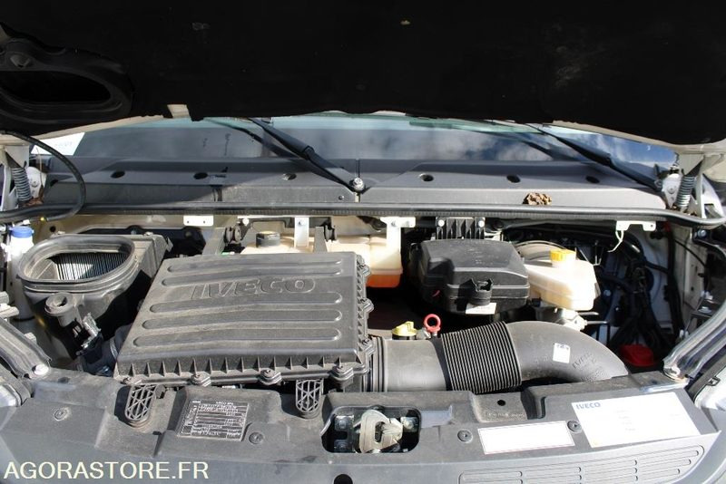 Minibús, Furgoneta de pasajeros Iveco Daily / 7.5m /  CNG / Airco / Automatique: foto 25