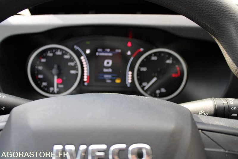 Minibús, Furgoneta de pasajeros Iveco Daily / 7.5m /  CNG / Airco / Automatique: foto 21