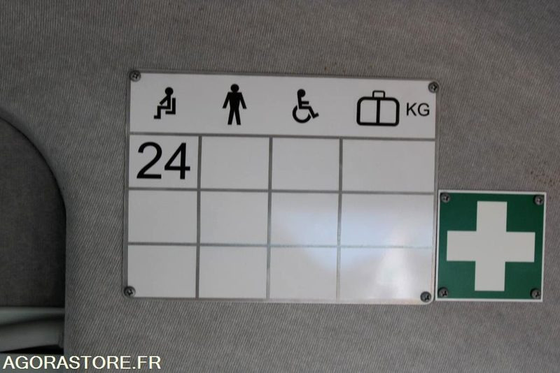 Minibús, Furgoneta de pasajeros Iveco Daily / 7.5m /  CNG / Airco / Automatique: foto 19