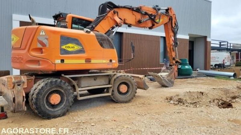 Liebherr A918 COMPACT - 2014 / 15000 HEURES - Excavadora: foto 4 Liebherr A918 COMPACT - 2014 / 15000 HEURES - Excavadora: foto 4