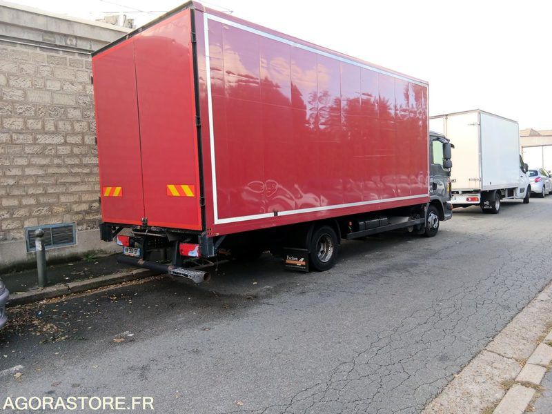 MAN TGL 7.150 ANNEE 2011- 7.5T - 385 000 KMS - Camión caja cerrada: foto 3 MAN TGL 7.150 ANNEE 2011- 7.5T - 385 000 KMS - Camión caja cerrada: foto 3