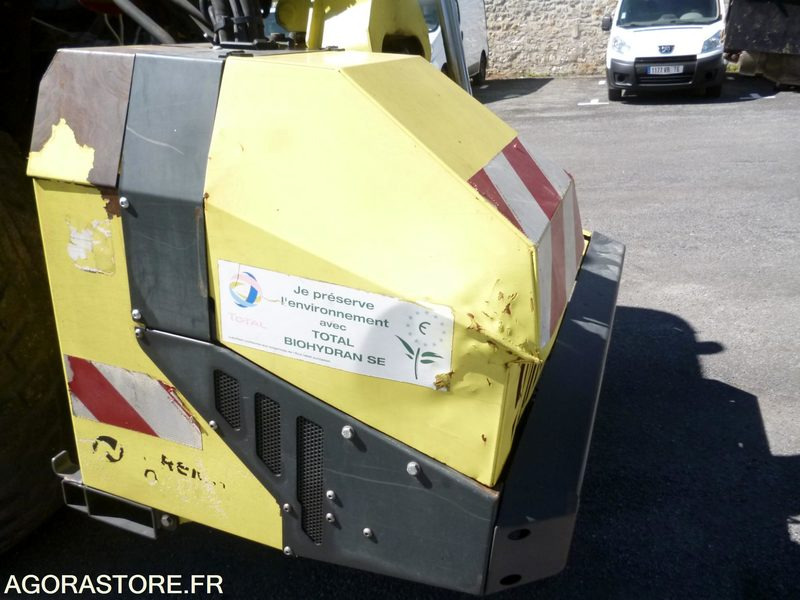 MASSEY 6445 DYNA 6 4X4 FAUCHEUR + NOREMAT OPTIMA M57T VISIOBRAS - Tractor: foto 1 MASSEY 6445 DYNA 6 4X4 FAUCHEUR + NOREMAT OPTIMA M57T VISIOBRAS - Tractor: foto 1