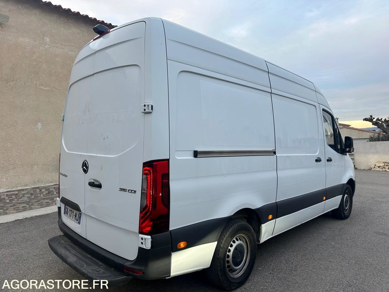 MERCEDES - SPRINTER - 2021 / 88000 KM - Furgón: foto 2 MERCEDES - SPRINTER - 2021 / 88000 KM - Furgón: foto 2