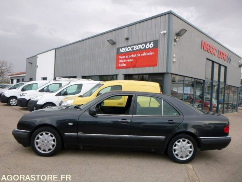 MERCEDES classe E 420 v8 W210 - 1996 - immatriculation espagnole vente pour pro - Coche: foto 2 MERCEDES classe E 420 v8 W210 - 1996 - immatriculation espagnole vente pour pro - Coche: foto 2