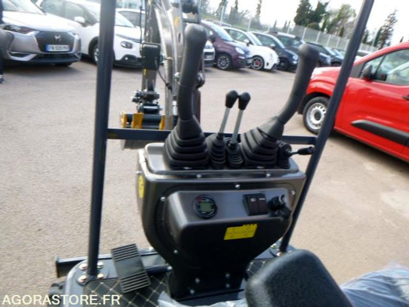 Excavadora MINIPELLE YCW 1T5 EURO5 -2025 - NEUF: foto 7
