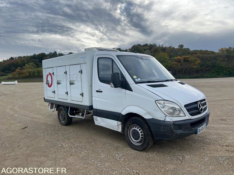 Mercedes-Benz Sprinter Camion Frigorifique - 2013 - 214554km - DA674ER - Furgón: foto 1 Mercedes-Benz Sprinter Camion Frigorifique - 2013 - 214554km - DA674ER - Furgón: foto 1