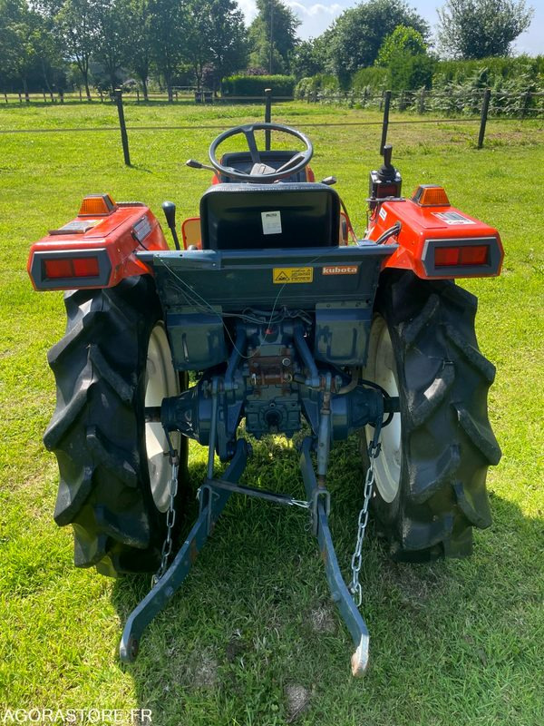 Leasing financiero de Micro-tracteur Kubota L1-185 leasing Micro-tracteur Kubota L1-185: foto 8 Leasing financiero de Micro-tracteur Kubota L1-185 leasing Micro-tracteur Kubota L1-185: foto 8