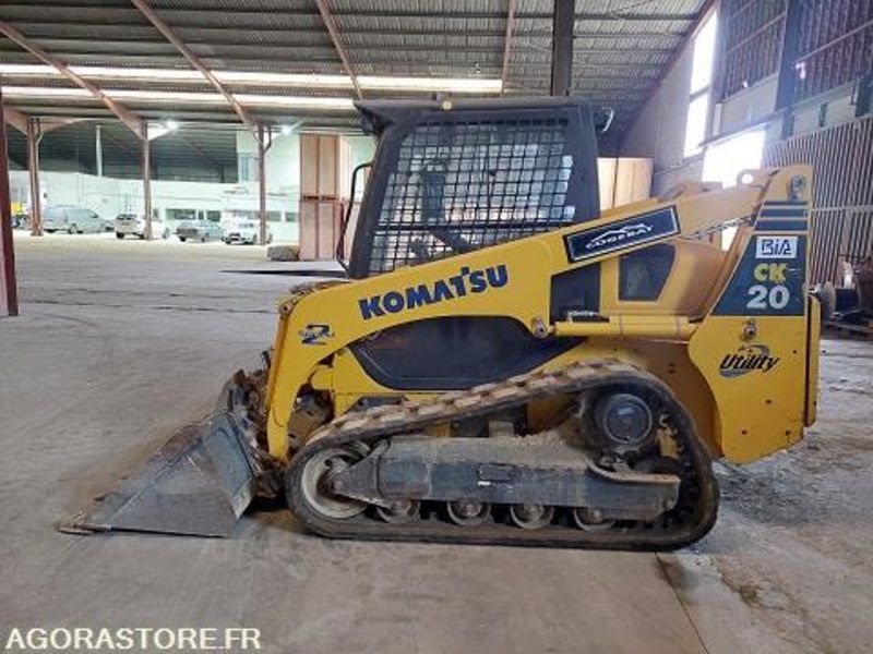 Mini Chargeuse KOMATSU CK 20 Hres 1640 Godet + Lame + Godet multiservice - Cargadora: foto 2 Mini Chargeuse KOMATSU CK 20 Hres 1640 Godet + Lame + Godet multiservice - Cargadora: foto 2