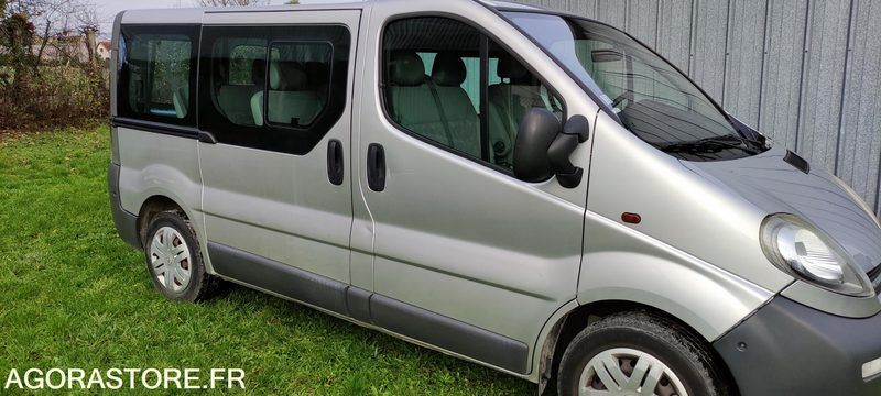 Opel Vivaro - 2006 - 227300kms - 6813 TZ 18 - Minibús, Furgoneta de pasajeros: foto 5 Opel Vivaro - 2006 - 227300kms - 6813 TZ 18 - Minibús, Furgoneta de pasajeros: foto 5