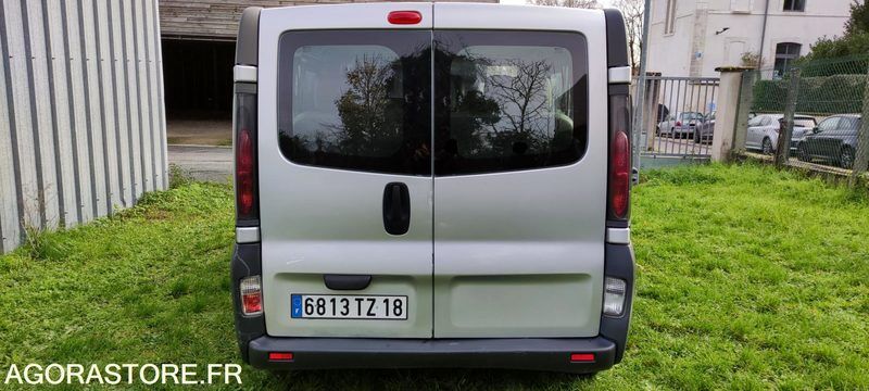 Opel Vivaro - 2006 - 227300kms - 6813 TZ 18 - Minibús, Furgoneta de pasajeros: foto 3 Opel Vivaro - 2006 - 227300kms - 6813 TZ 18 - Minibús, Furgoneta de pasajeros: foto 3