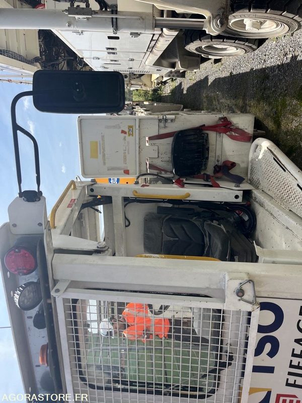 VEHICULE MULTI SERVICE METALLIANCE VMS30RR - 2012 / 6200 HEURES - Otros: foto 5 VEHICULE MULTI SERVICE METALLIANCE VMS30RR - 2012 / 6200 HEURES - Otros: foto 5