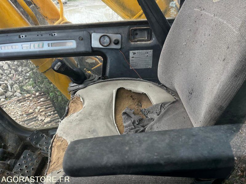 PELLE 20 TONNES - JCB TYPE JS200 - 1997 / 1200 HEURES - Excavadora: foto 4 PELLE 20 TONNES - JCB TYPE JS200 - 1997 / 1200 HEURES - Excavadora: foto 4