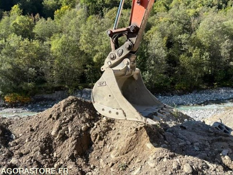 PELLE A CHENILLE ACIER HITACHI ZX130LCN-5B - Excavadora: foto 3 PELLE A CHENILLE ACIER HITACHI ZX130LCN-5B - Excavadora: foto 3