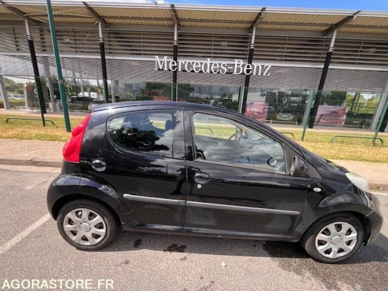 PEUGEOT 107 1.4 HDI TRENDY - Coche: foto 2 PEUGEOT 107 1.4 HDI TRENDY - Coche: foto 2