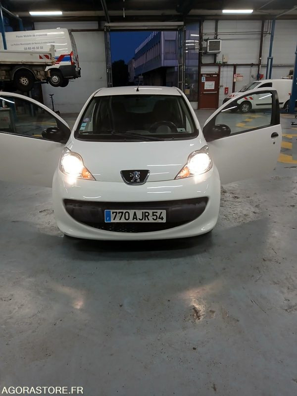 PEUGEOT 107 - 2008 - 142642 KM - Coche: foto 1 PEUGEOT 107 - 2008 - 142642 KM - Coche: foto 1