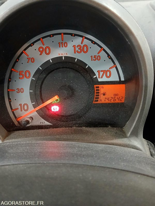 PEUGEOT 107 - 2008 - 142642 KM - Coche: foto 5 PEUGEOT 107 - 2008 - 142642 KM - Coche: foto 5